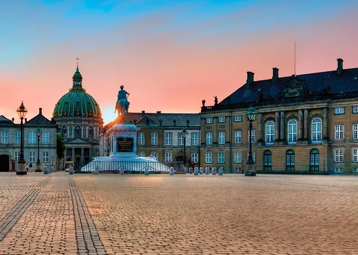 Spacious Apartment Centrally Located In Cph'S Old Town