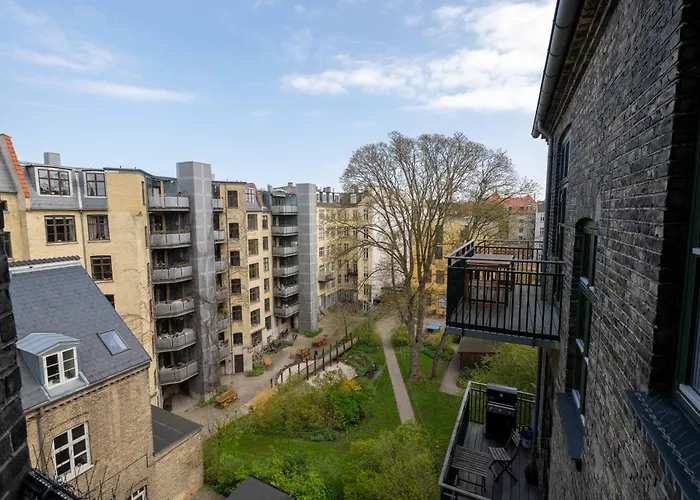 3 Bedroom In Lovely Area